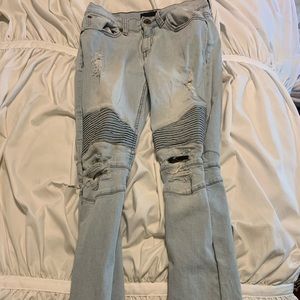 Skinny tapered jeans